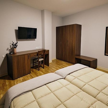 In Center Hotel Tiranë Eksteriør bilde