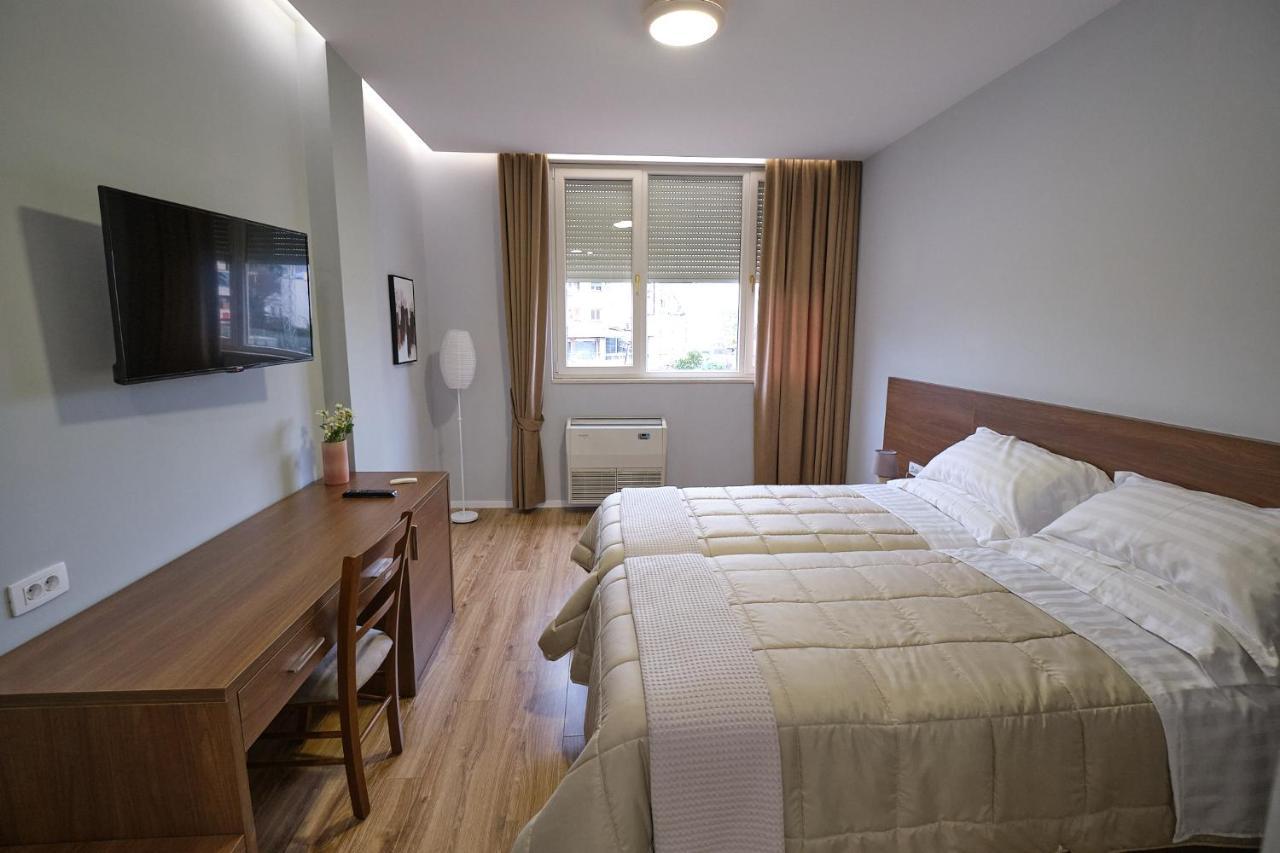In Center Hotel Tiranë Eksteriør bilde